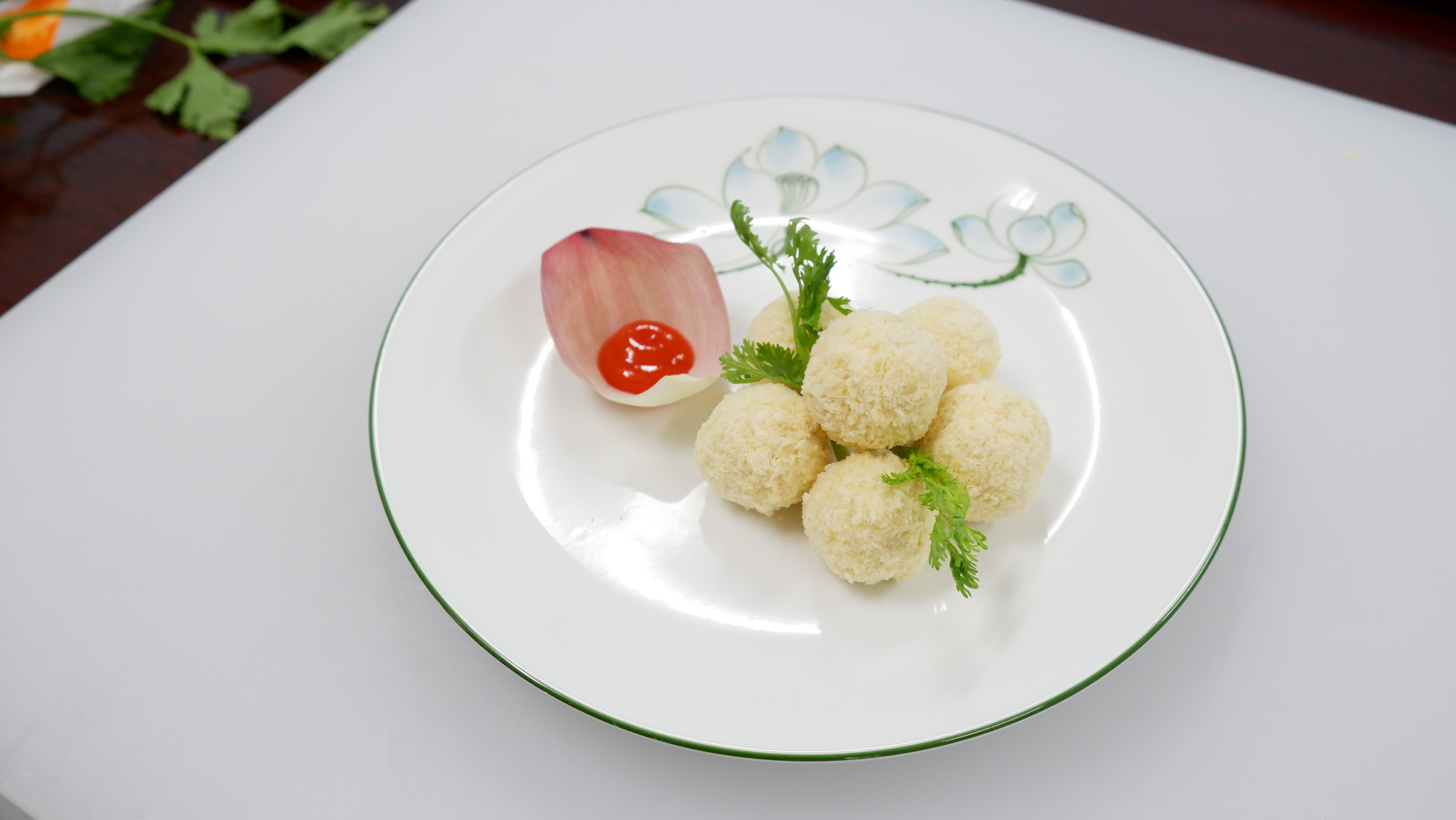 <span  class="uc_style_uc_tiles_grid_image_elementor_uc_items_attribute_title" style="color:#ffffff;">Pangasius Fish Ball</span>